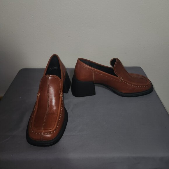 Vagabond Ladies Brown Loafers - Picture 3 of 6